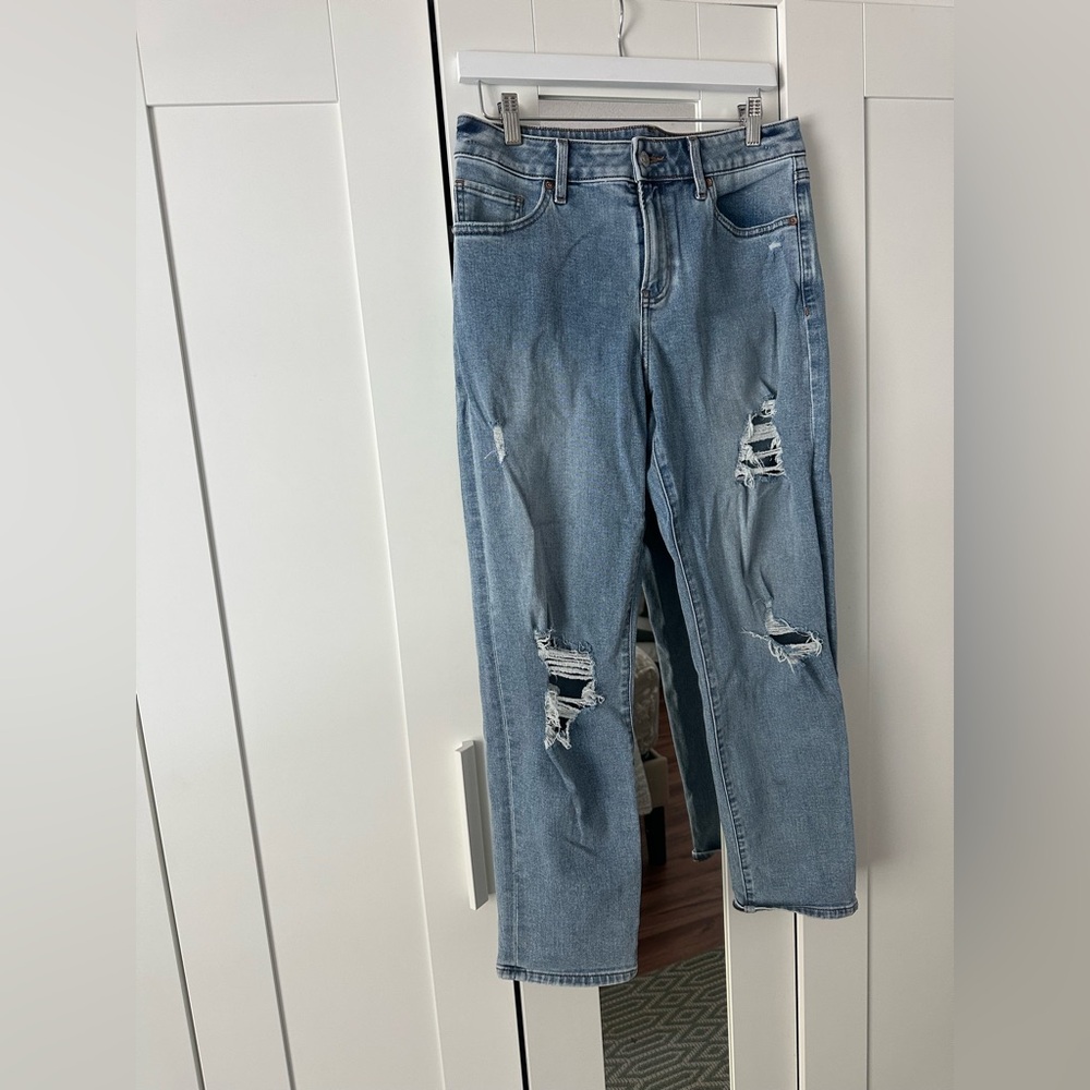 Express Jeans Light Wash Distressed Boyfriend Straight Leg Jeans Women’s 8